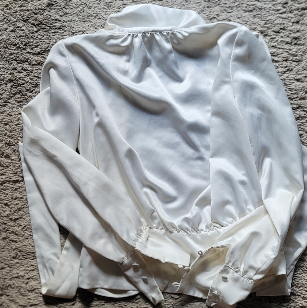 Open back neck bow blouse